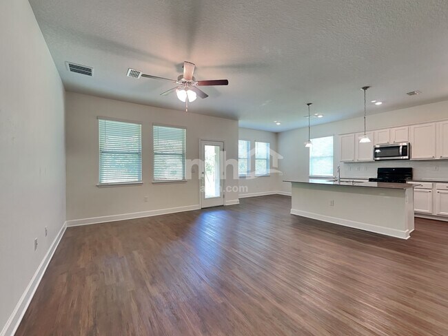 Building Photo - 2211 Saffron Walden Dr