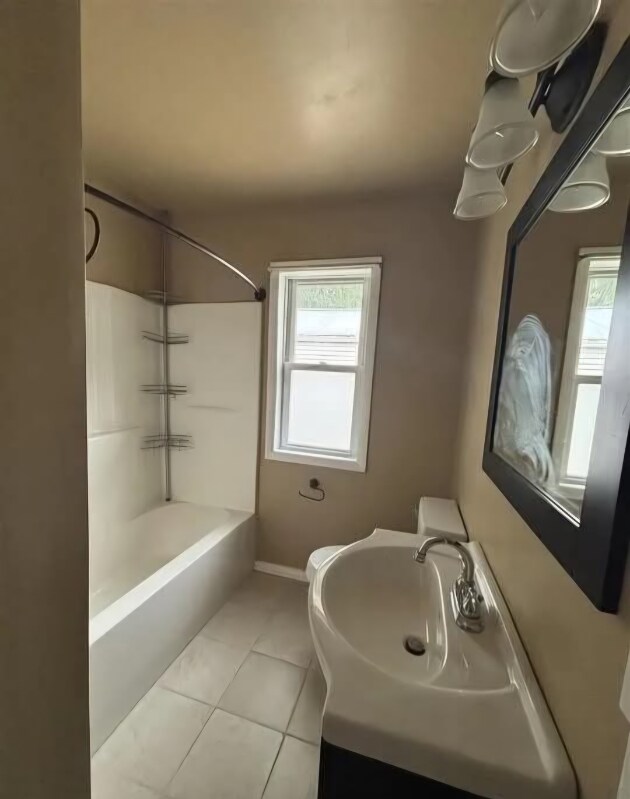 Building Photo - 222 Crestview Dr