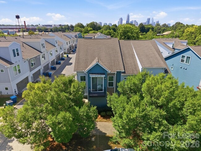 Building Photo - 1205 Kohler Ave