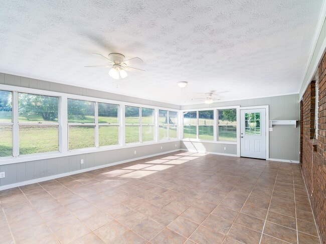 Building Photo - Wonderful Updated Ranch in West Cobb