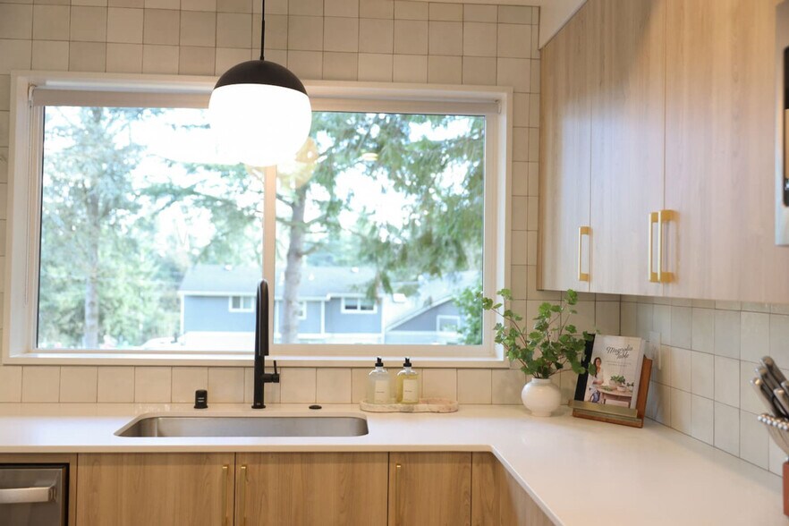 Building Photo - 3922 I St