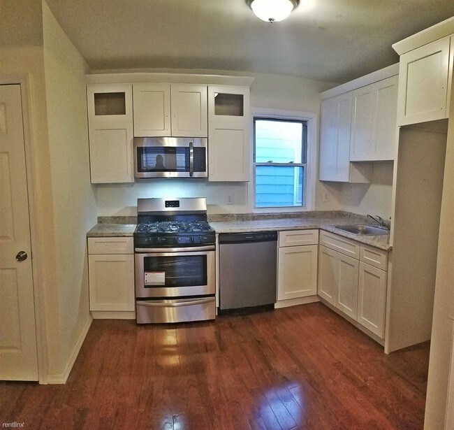 Building Photo - 19 Philip Pl