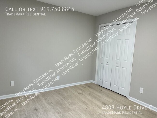 Building Photo - 4808 Hoyle Dr