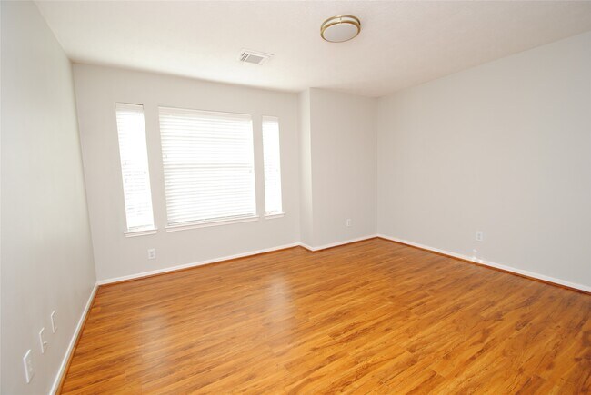 Building Photo - 1115 Oxford Mills Ln