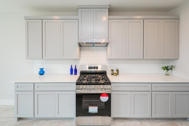 Building Photo - 1008 True Patriot Dr