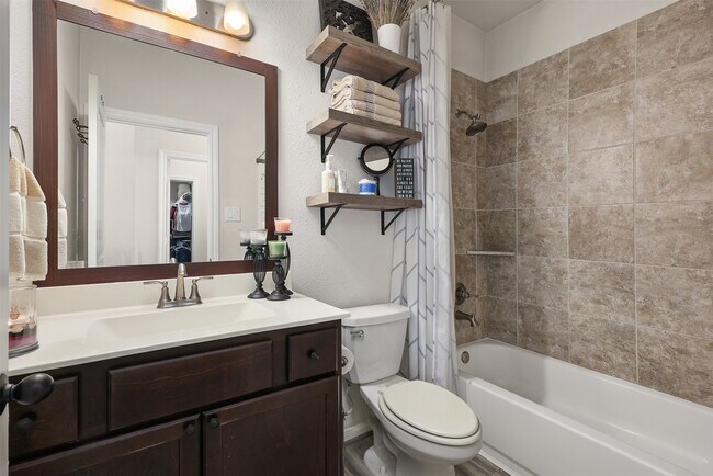 Building Photo - 2405 Arbor Edge Crossing