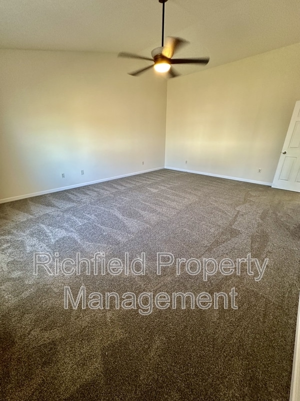 Building Photo - 11212 Pegasus Dr