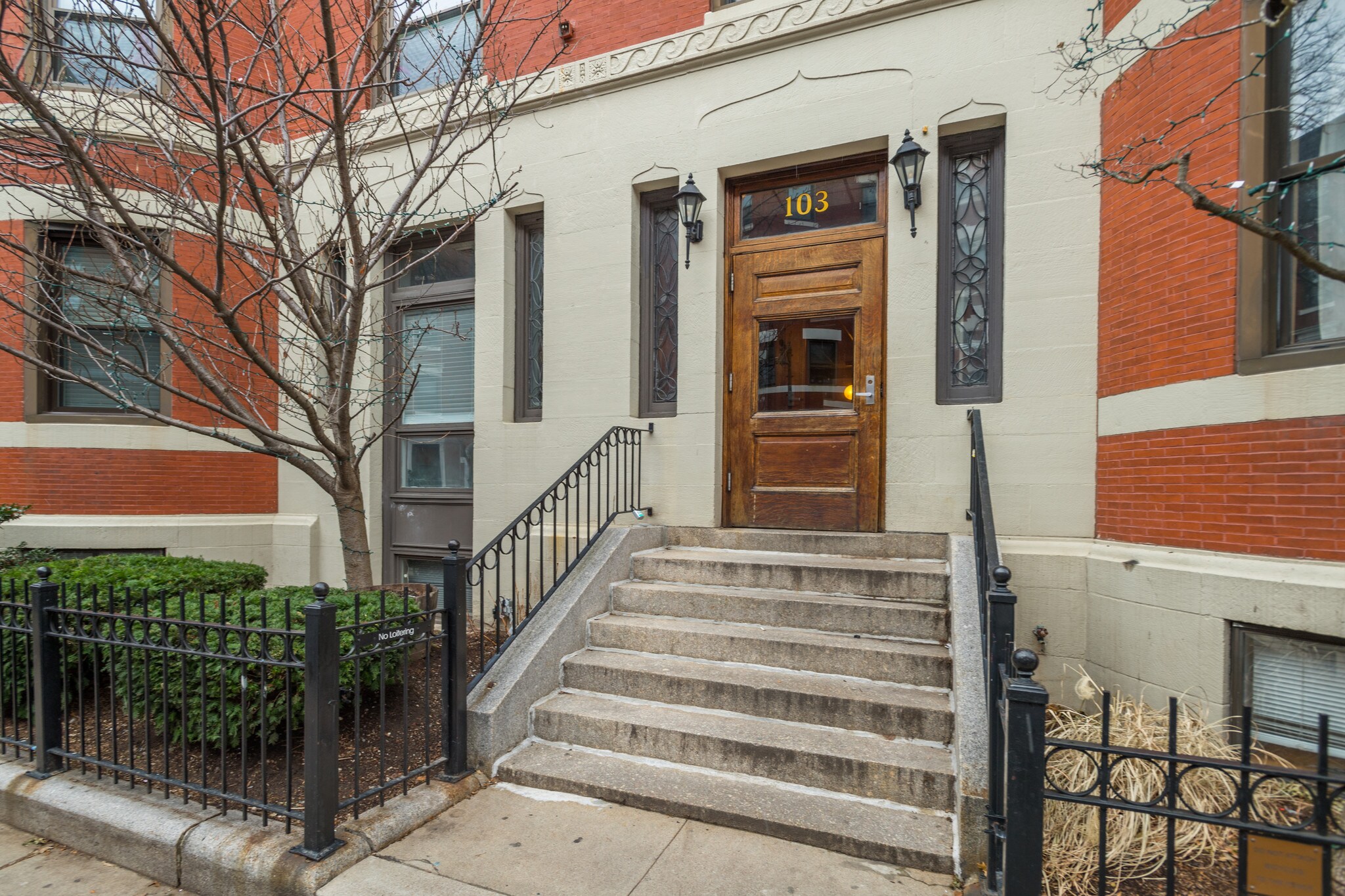 Building Photo - 103 Gainsborough St