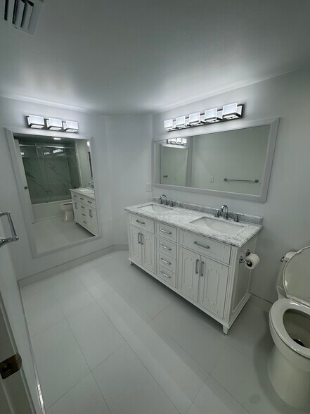 Master bath - 5604 Eagle Lake Dr