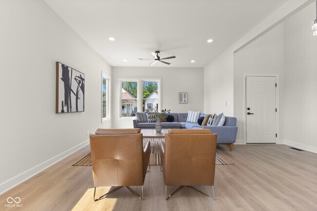 Building Photo - 1405 Deloss St