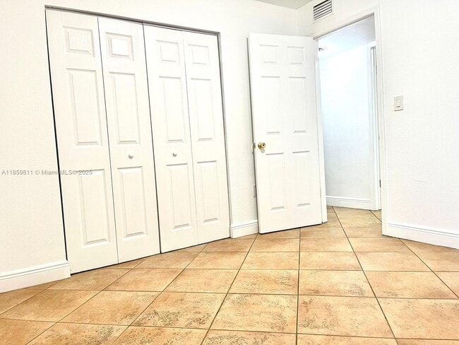 Building Photo - 3021 W 76th St