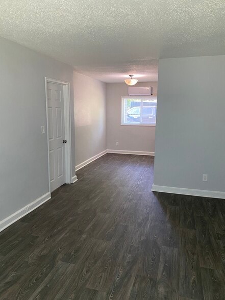 Building Photo - 3415 Gilmer Ct