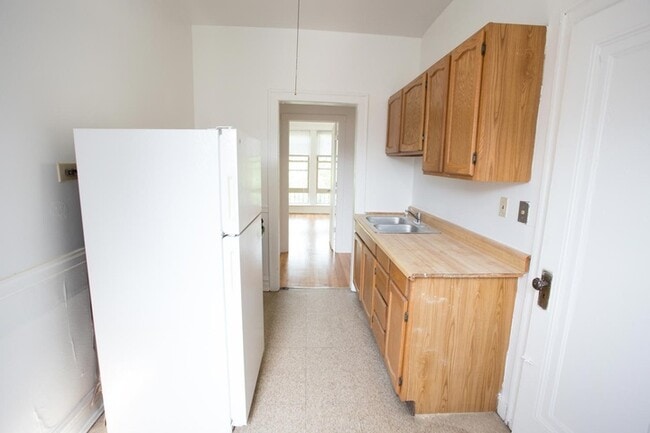Floorplan - 5034-5046 S. Woodlawn Avenue