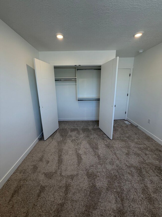 Building Photo - BRAND NEW HOME!!!