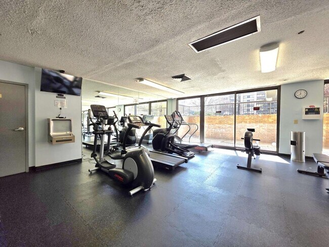 Building Photo - 5505 Seminary Rd