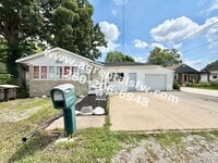 Building Photo - 2122 Olladale Dr