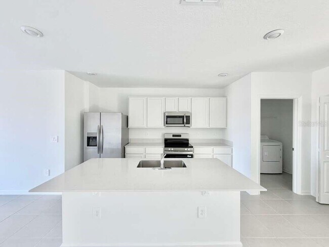 Building Photo - 2764 Lookout Rdg Rd