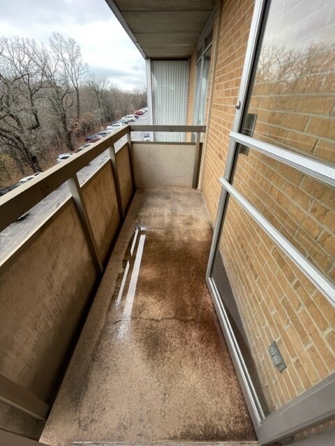 Building Photo - 1301 N Western Ave