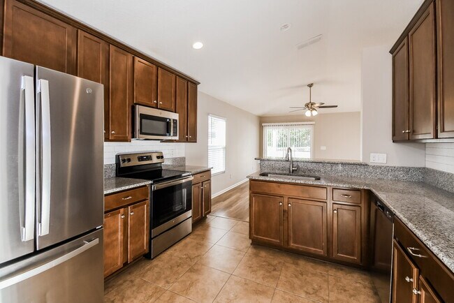 Building Photo - 574 S Aberdeenshire Dr