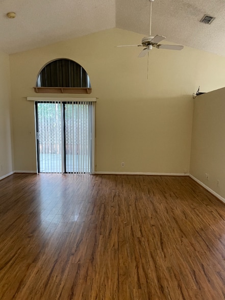 Building Photo - 308 Bishop Rd