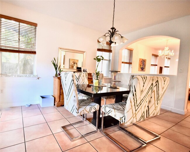 Building Photo - 11020 NW 48th Terrace