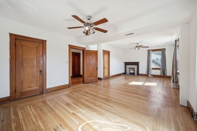Building Photo - 228 Dorchester-