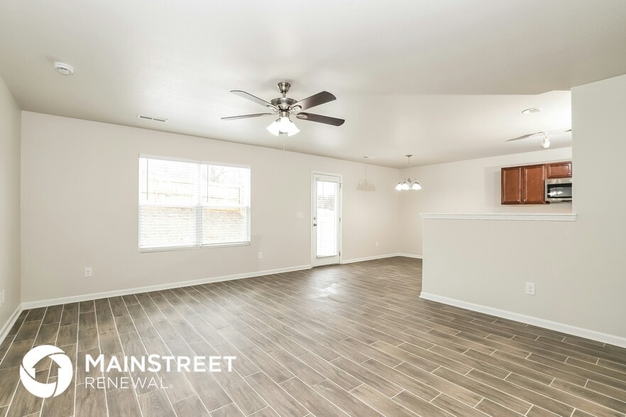 Building Photo - 4111 Vershire Ave