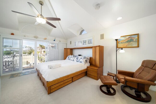 Building Photo - 3464 Carlsbad Blvd