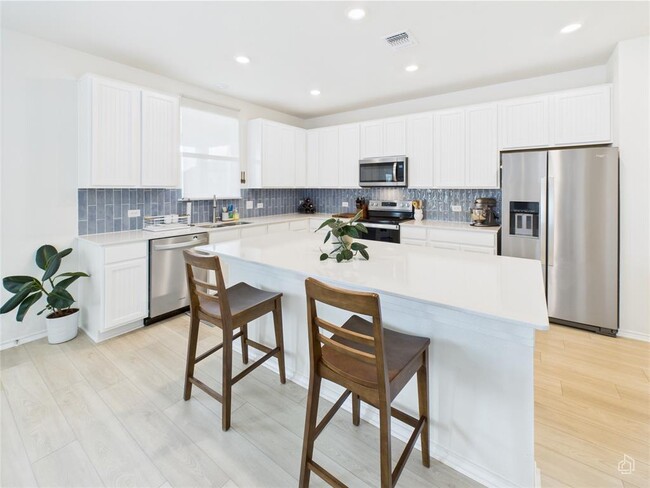 Building Photo - 8107 Philbrook Dr