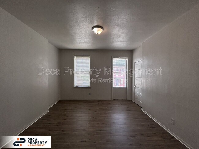 Building Photo - 3226 Utah St