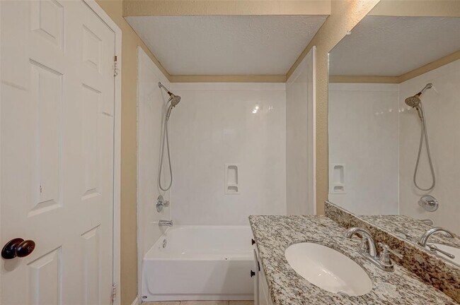 Building Photo - 5107 Trail Lake Dr