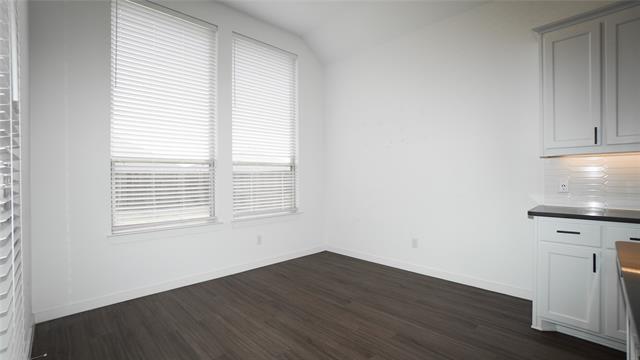 Building Photo - 3031 Aqueduct Ave