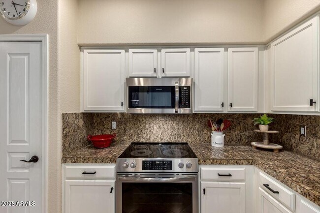Building Photo - 15221 N Clubgate Dr