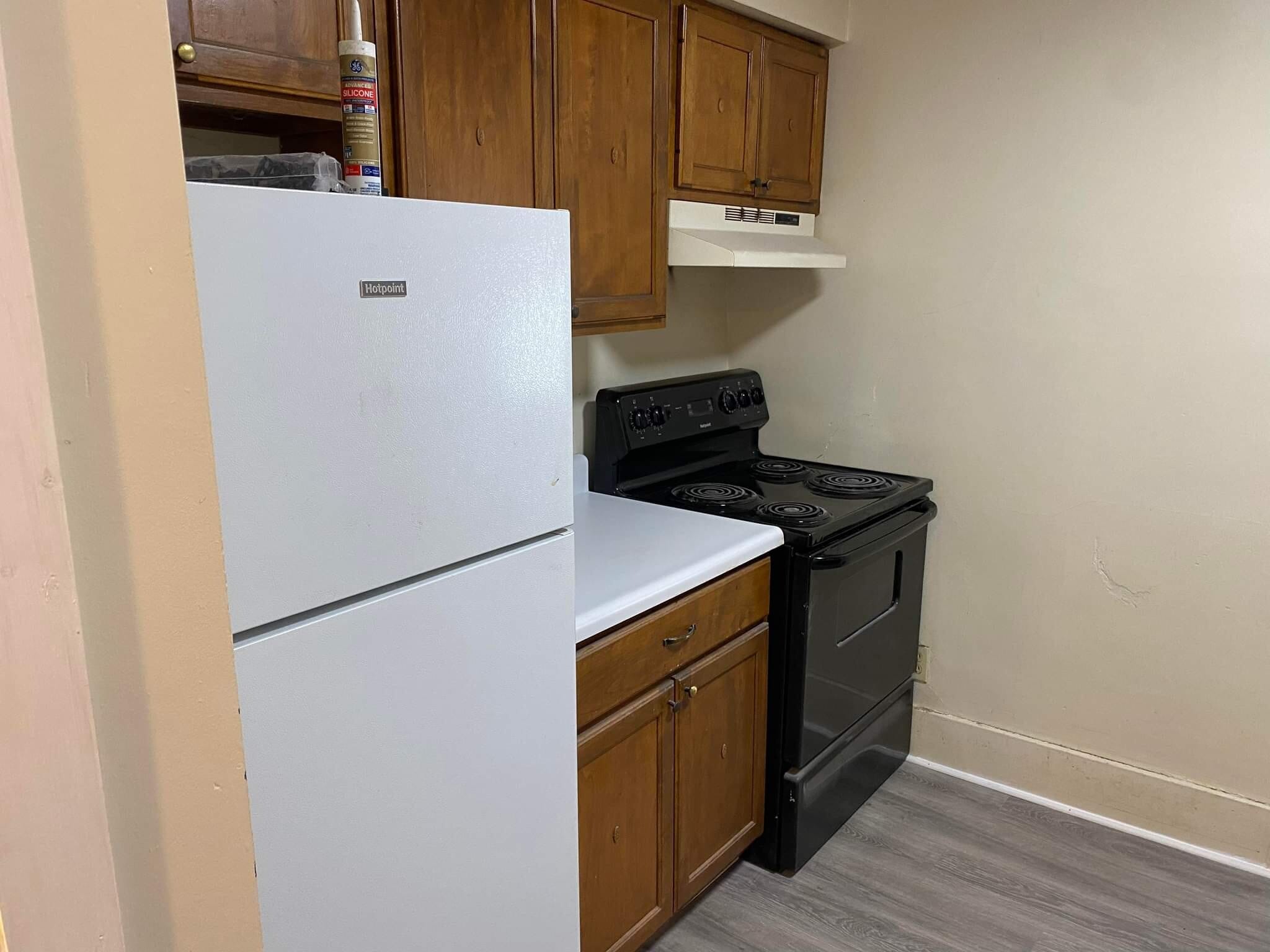 Kitchen - 304 E 8th Ave