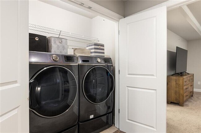 Building Photo - 1603 Glenivy