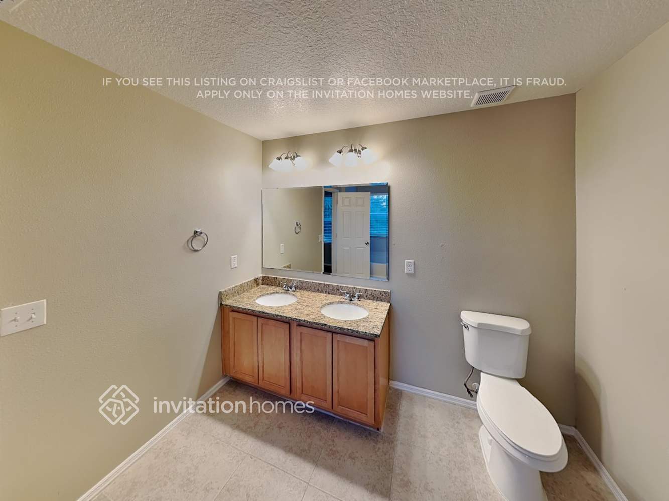 Building Photo - 1564 Strathmore Cir