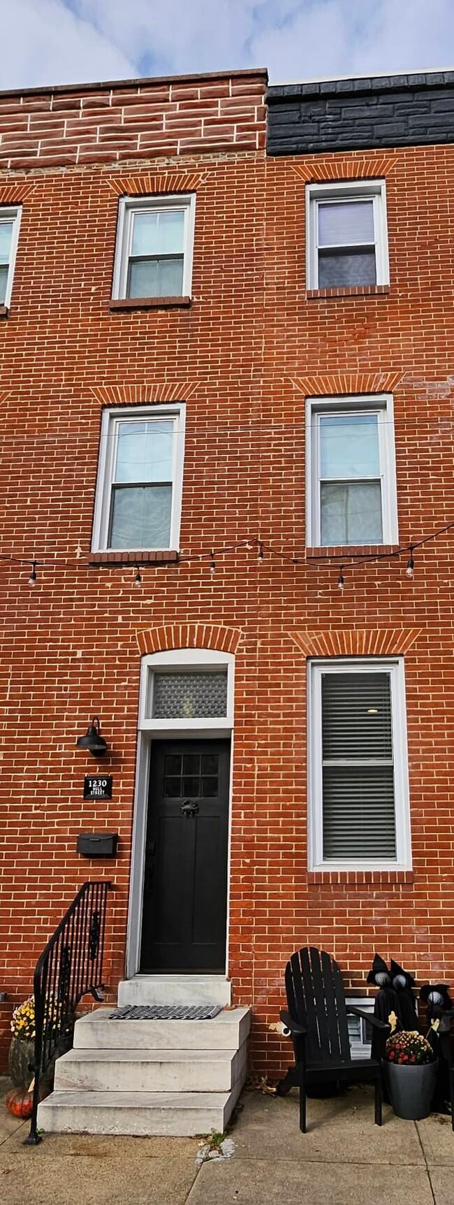 Building Photo - 1230 Hull St