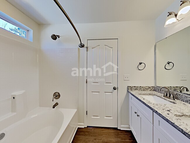 Building Photo - 3856 Wingdale Ct