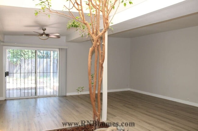 Building Photo - 4757 River College Dr