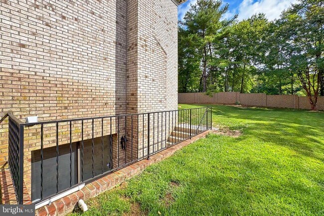 Building Photo - 6294 Dunaway Ct