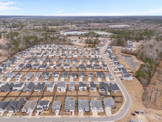 Building Photo - 3 Bed 2 Bath Unfurnished Single Family Home