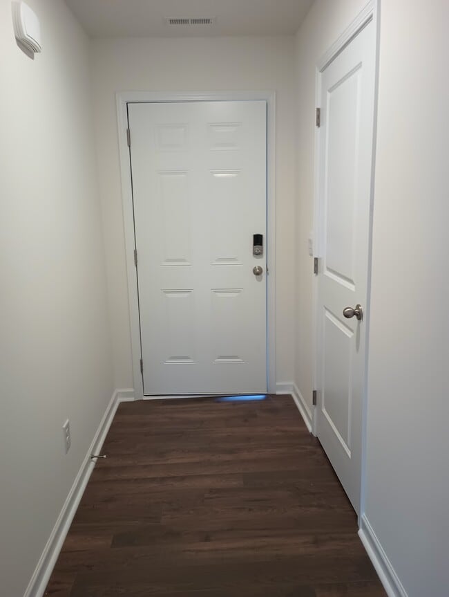 Building Photo - 1144 Aspen Ter