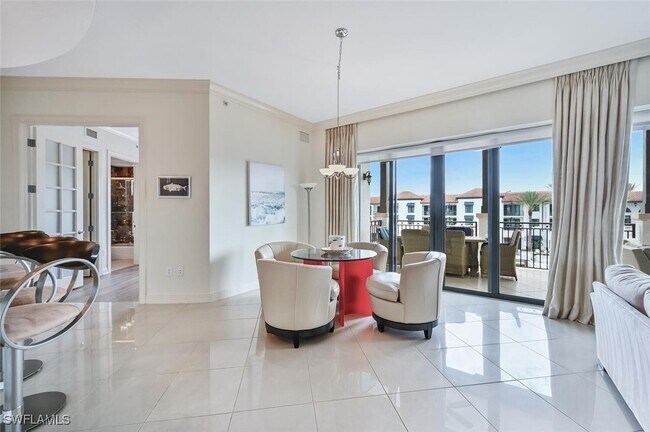 Building Photo - 1530 5th Ave S