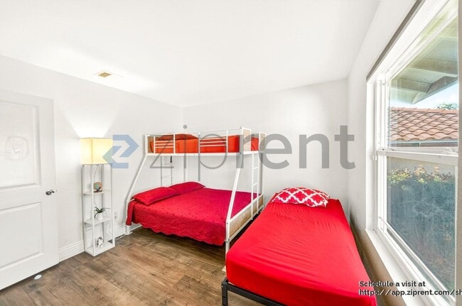 Building Photo - 1745 Buckeye St