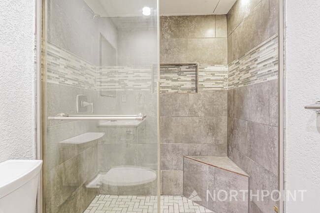 Building Photo - 3 BR/2BA | Newly Renovated Single Family Home |  Large Backyard|1- Car Garage!