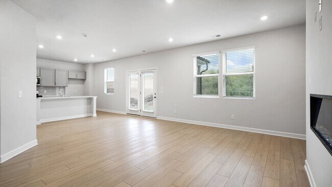 Building Photo - 130 Millbrook Dr