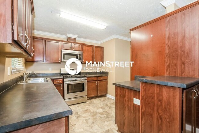 Building Photo - 3 Bedroom Pet-Friendly Home in Conyers, GA with Main Street Renewal