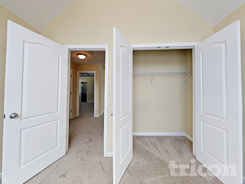 Building Photo - 276 Hawken Trail