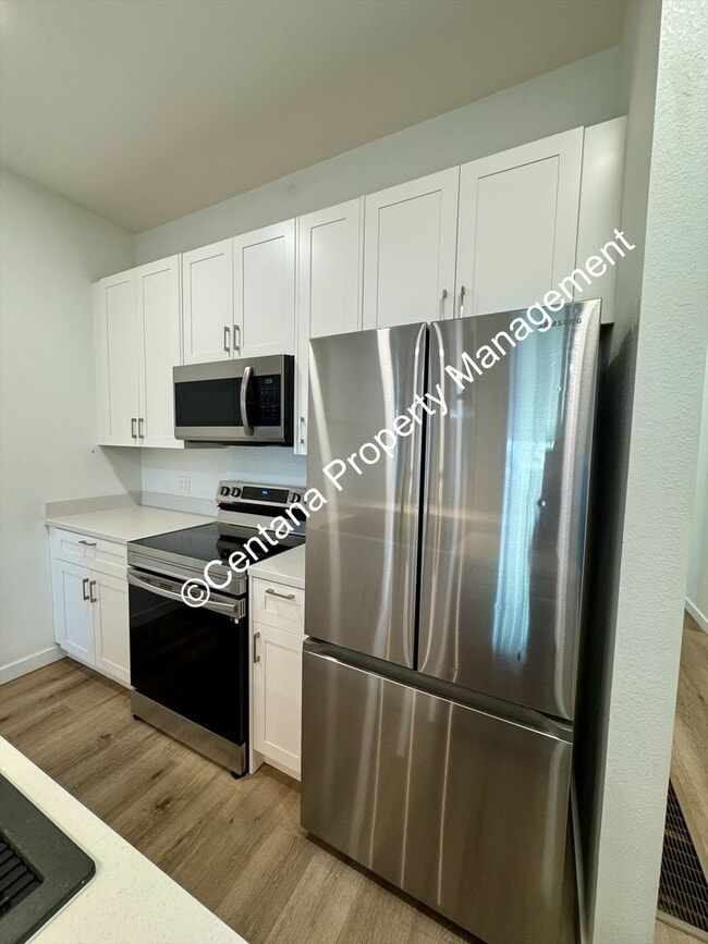 Building Photo - 722 S Montana St