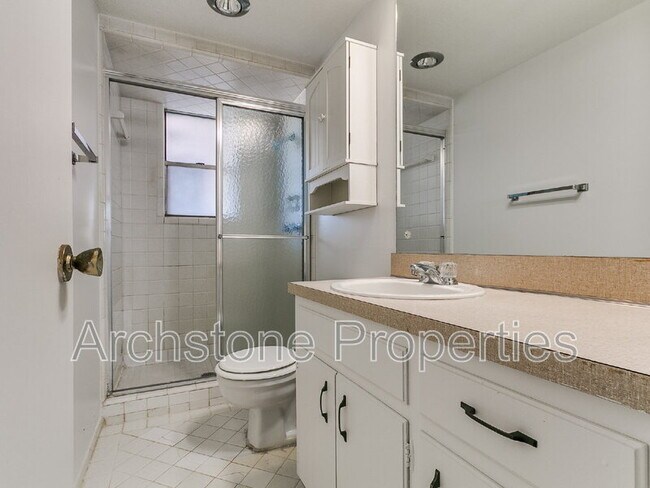 Building Photo - 4508 NW 26th St